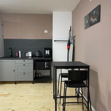 Schei Central Studios In The Heart Of Brasov Exterior photo
